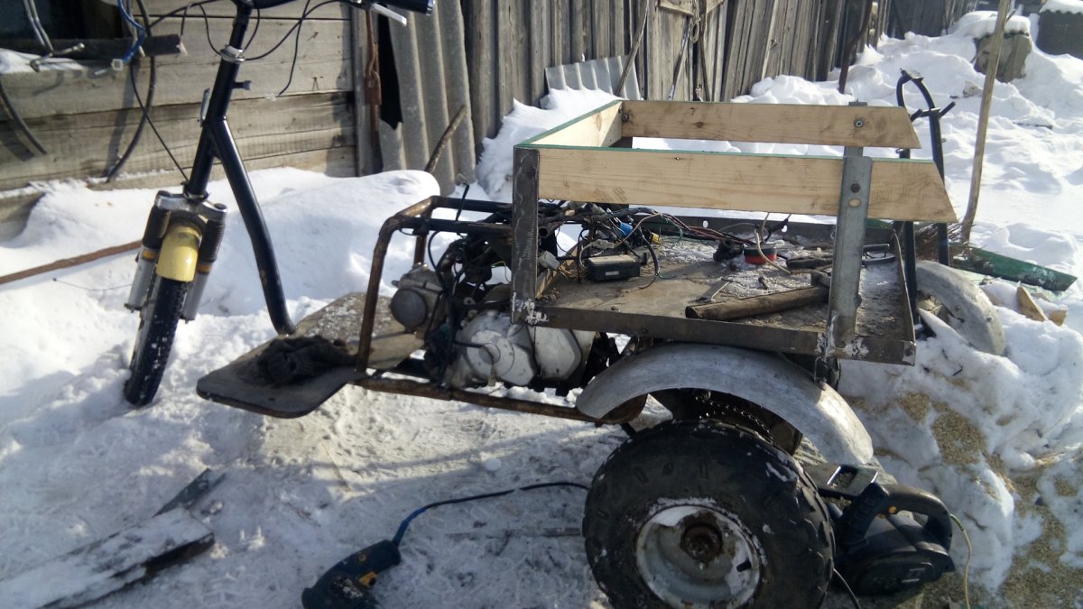 Мотороллер муравей с двигателем от Урала