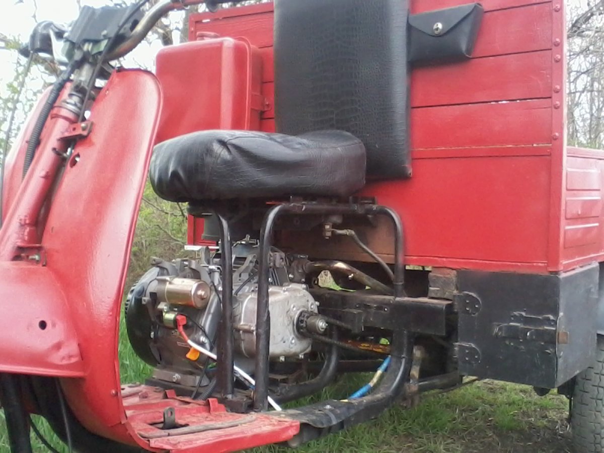 Муравей с двигателем Лифан 15 л.с