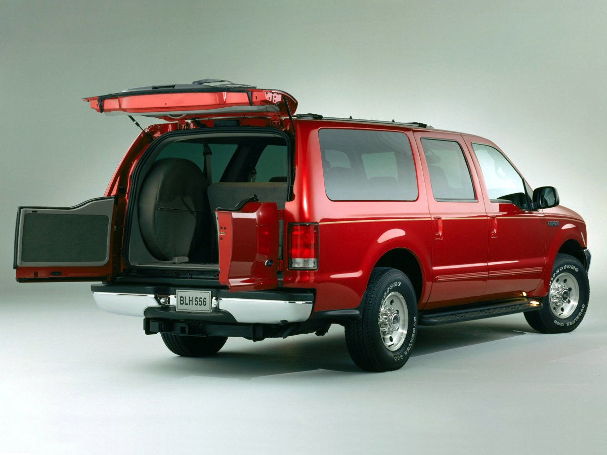 Ford Excursion (1999–2004)