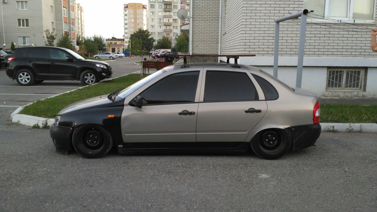 Калина седан черная заниженная