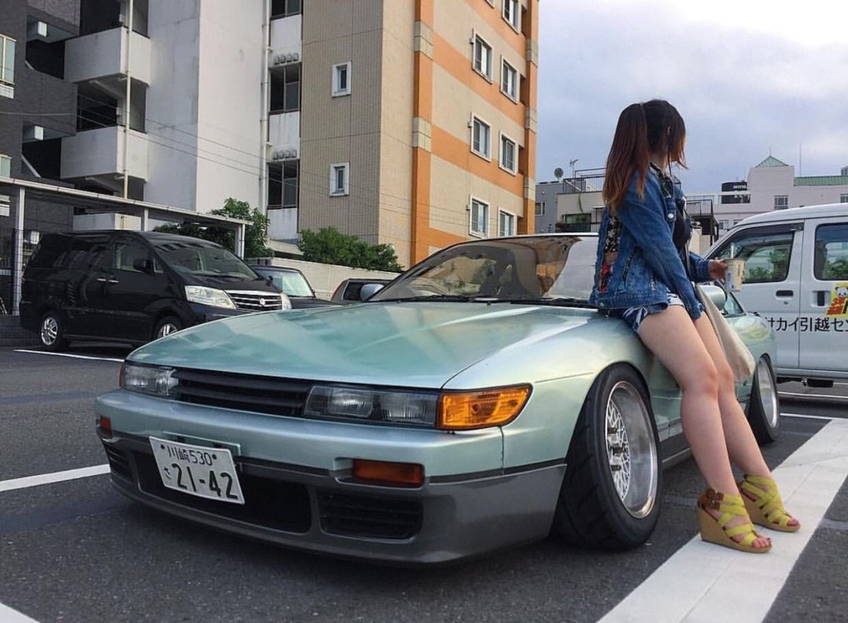 Nissan Silvia s13 с девушкой