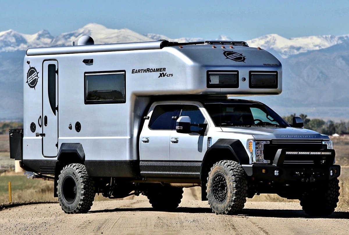 Ford f550 EARTHROAMER.