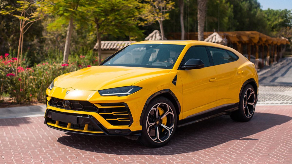 Lamborghini Urus 2020 желтый