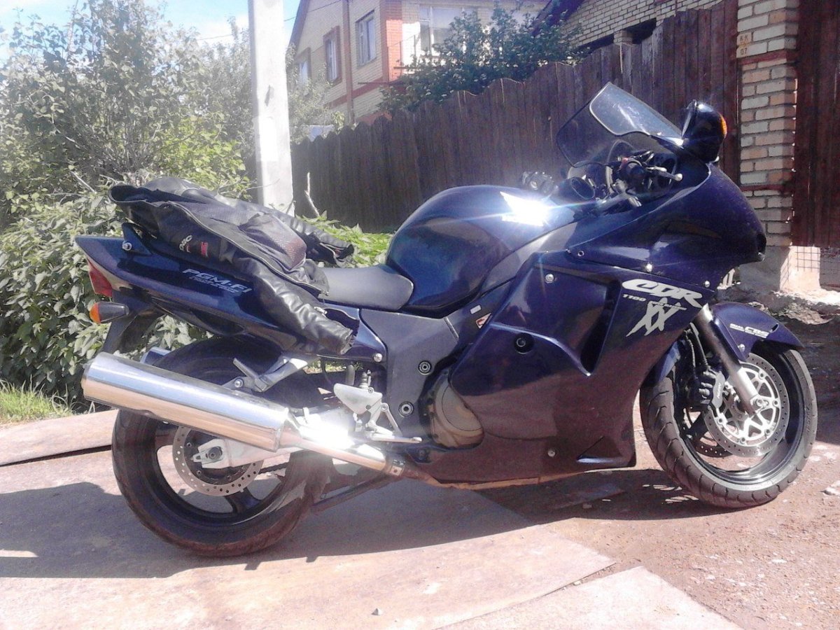 CBR 1100 super Blackbird синий