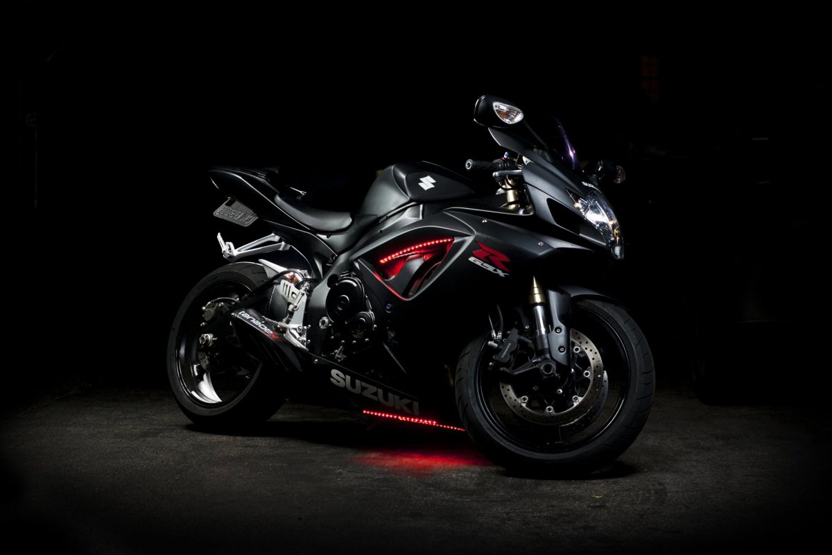 Сузуки GSXR 750 черный