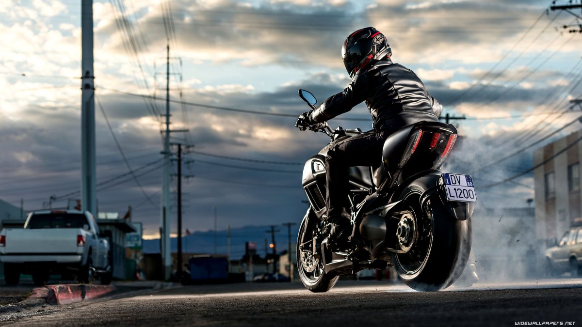 Ducati Diavel обои