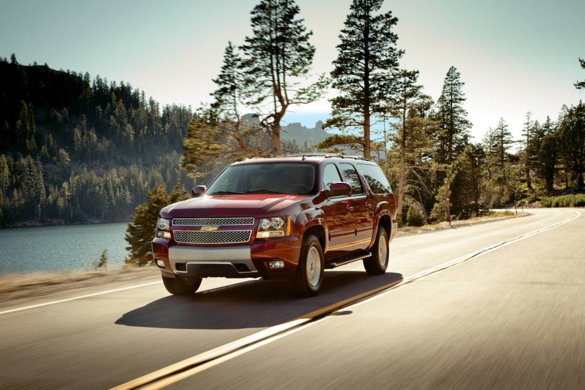 Chevrolet Suburban 2013