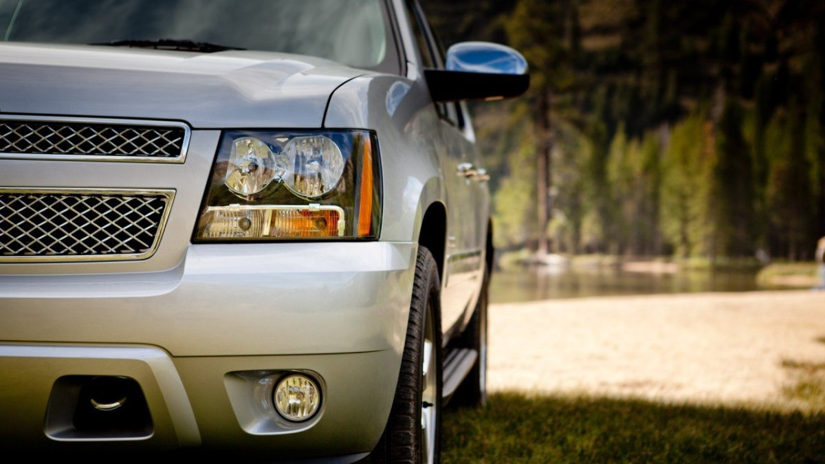 Chevy Tahoe gmt900 Headlights