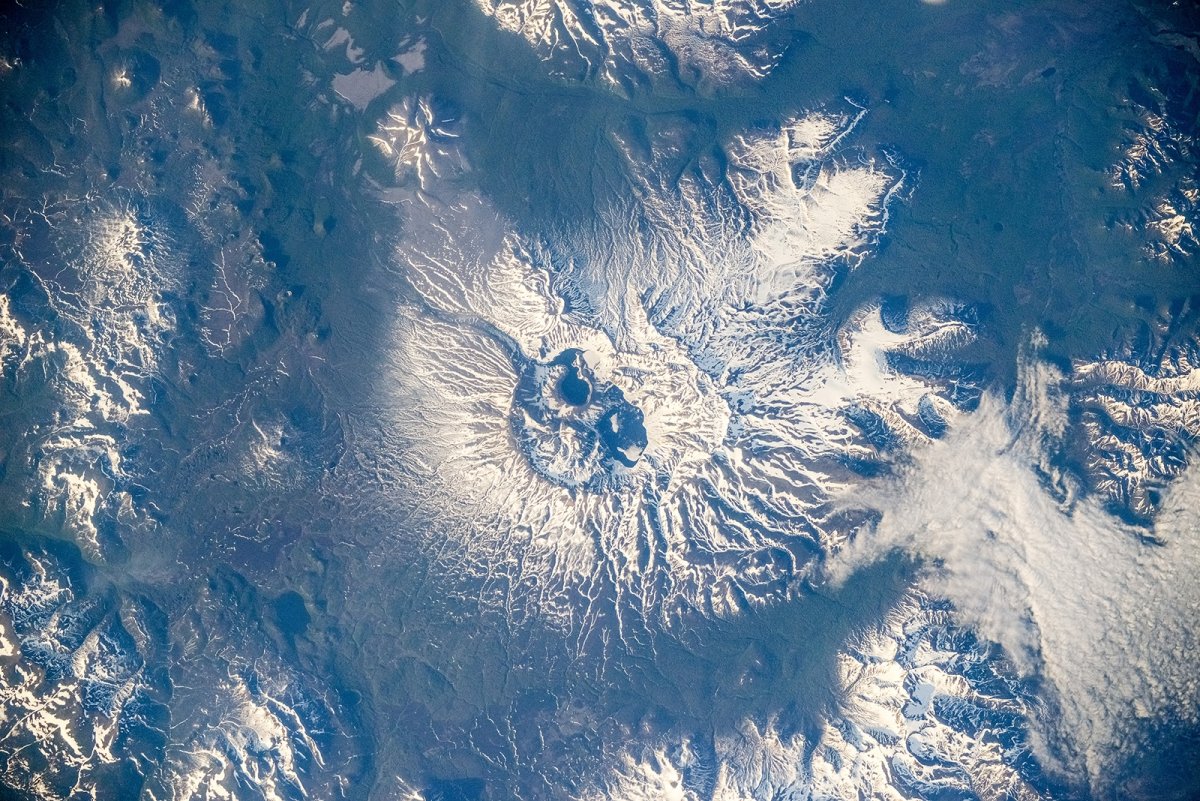 Вулканы Камчатки с космоса