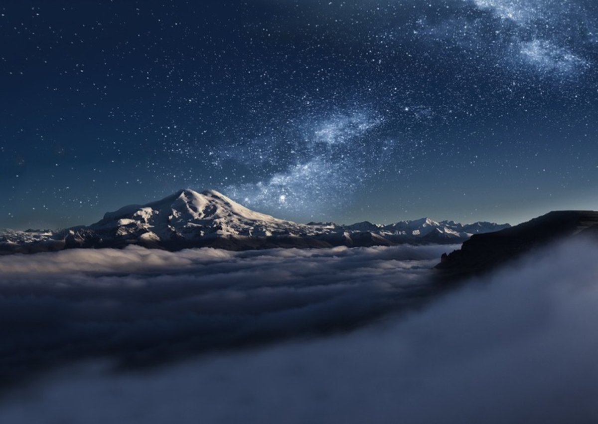 Эльбрус ночное небо