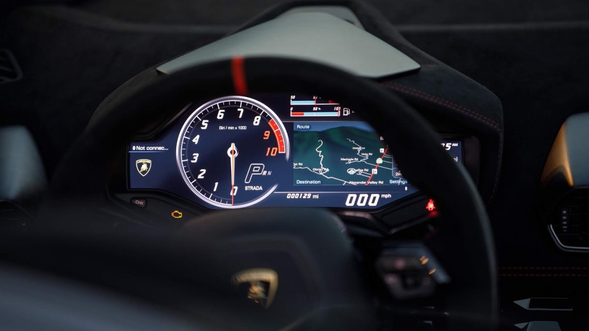 Приборная панель Lamborghini Huracan