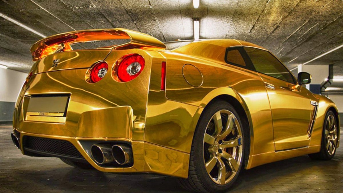 Nissan GTR r35 Gold