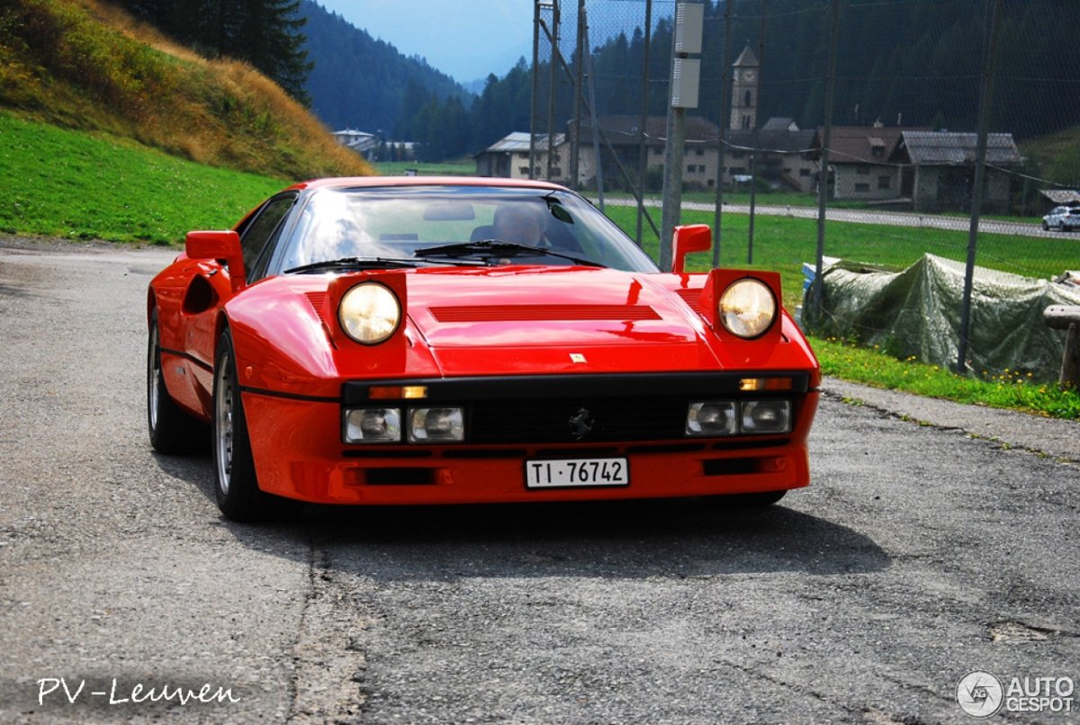 Ferrari 288 GTO С фарами