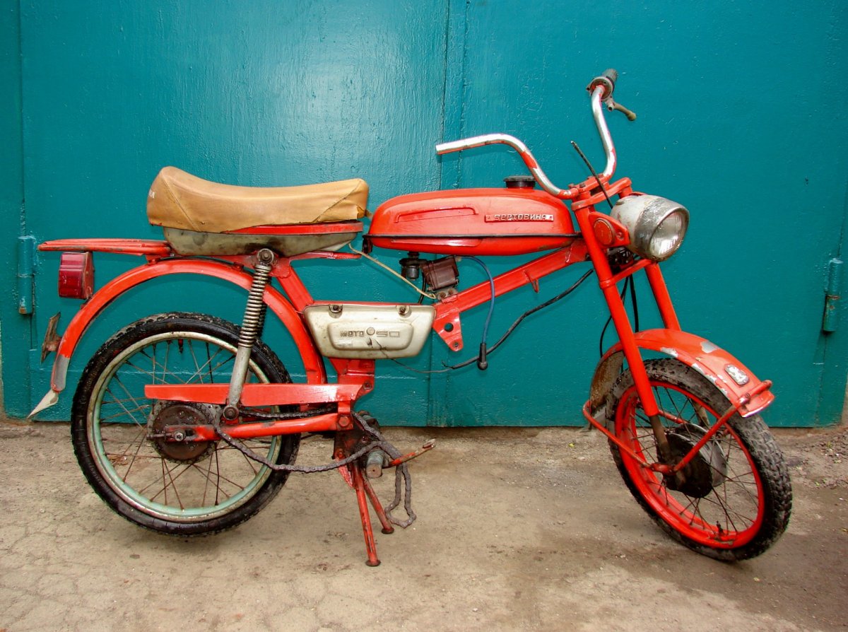 Советский мопед Верховина