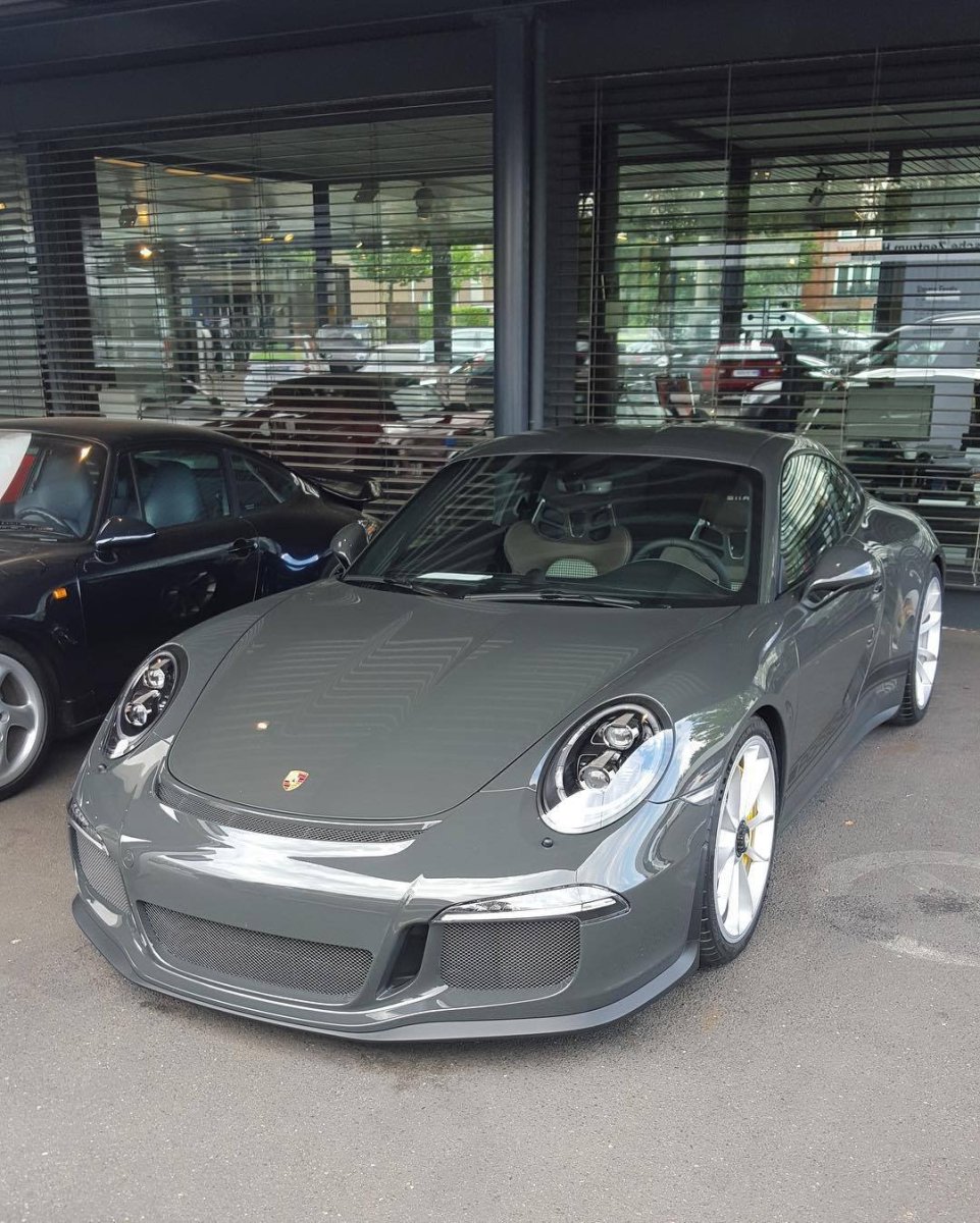 Porsche 911 Grey