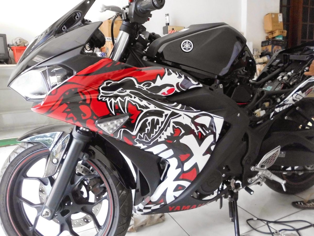 Оклейка Yamaha r1