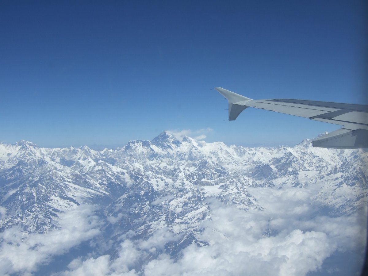 Самолет над Эверестом