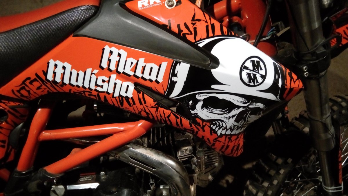 Наклейки на питбайк TTR 125