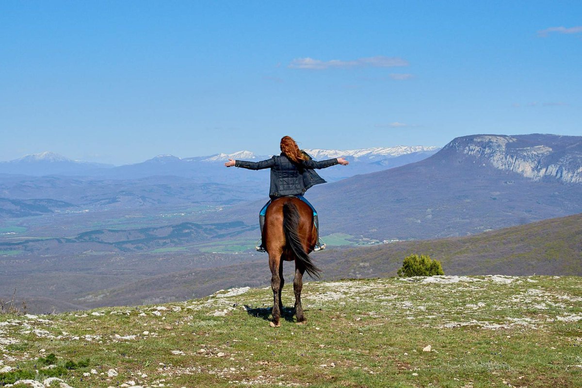 Севастополь конные прогулки Байдарская Долина