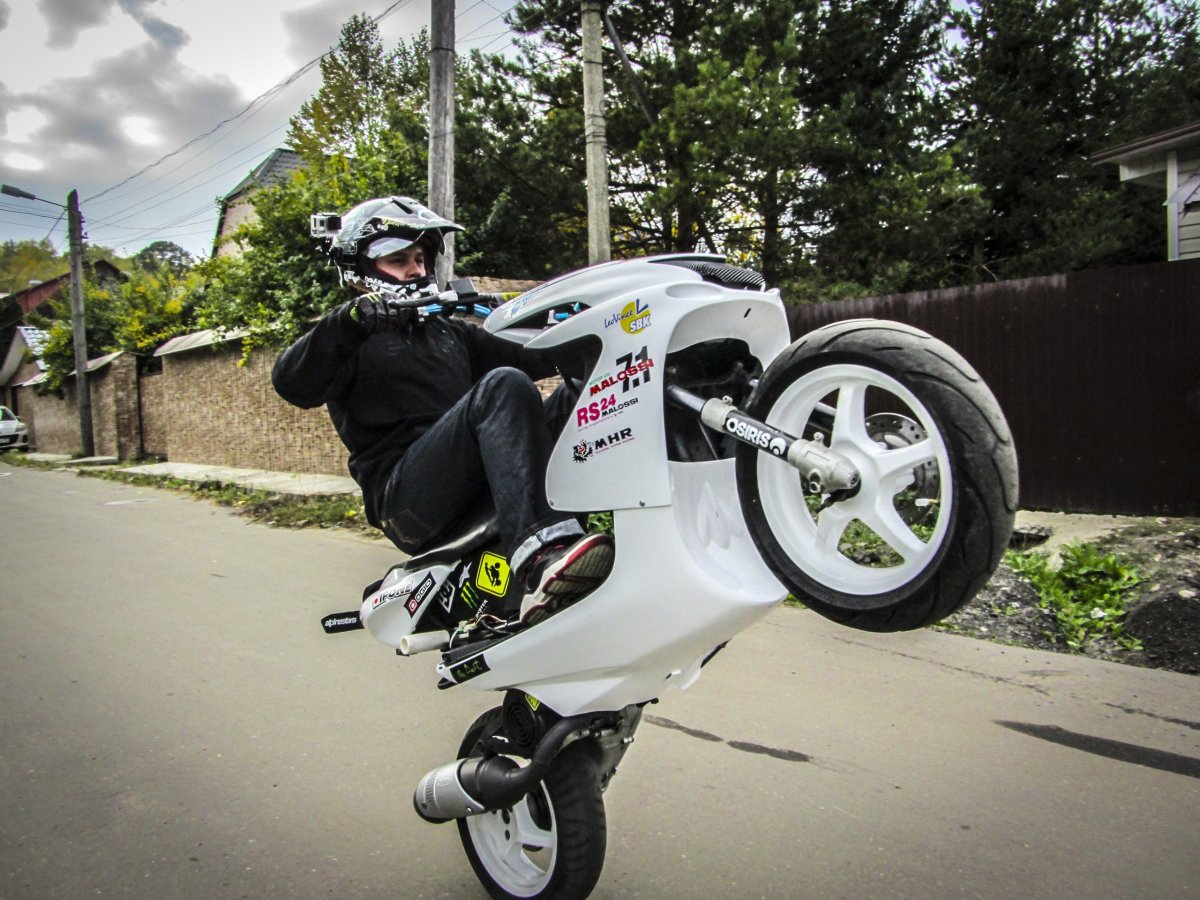Yamaha Aerox под стант