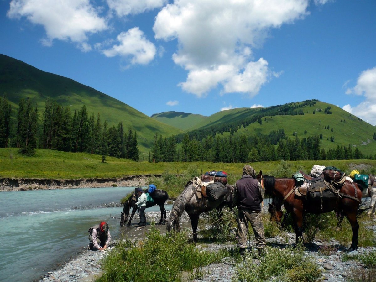 Горный Алтай конный поход озеро