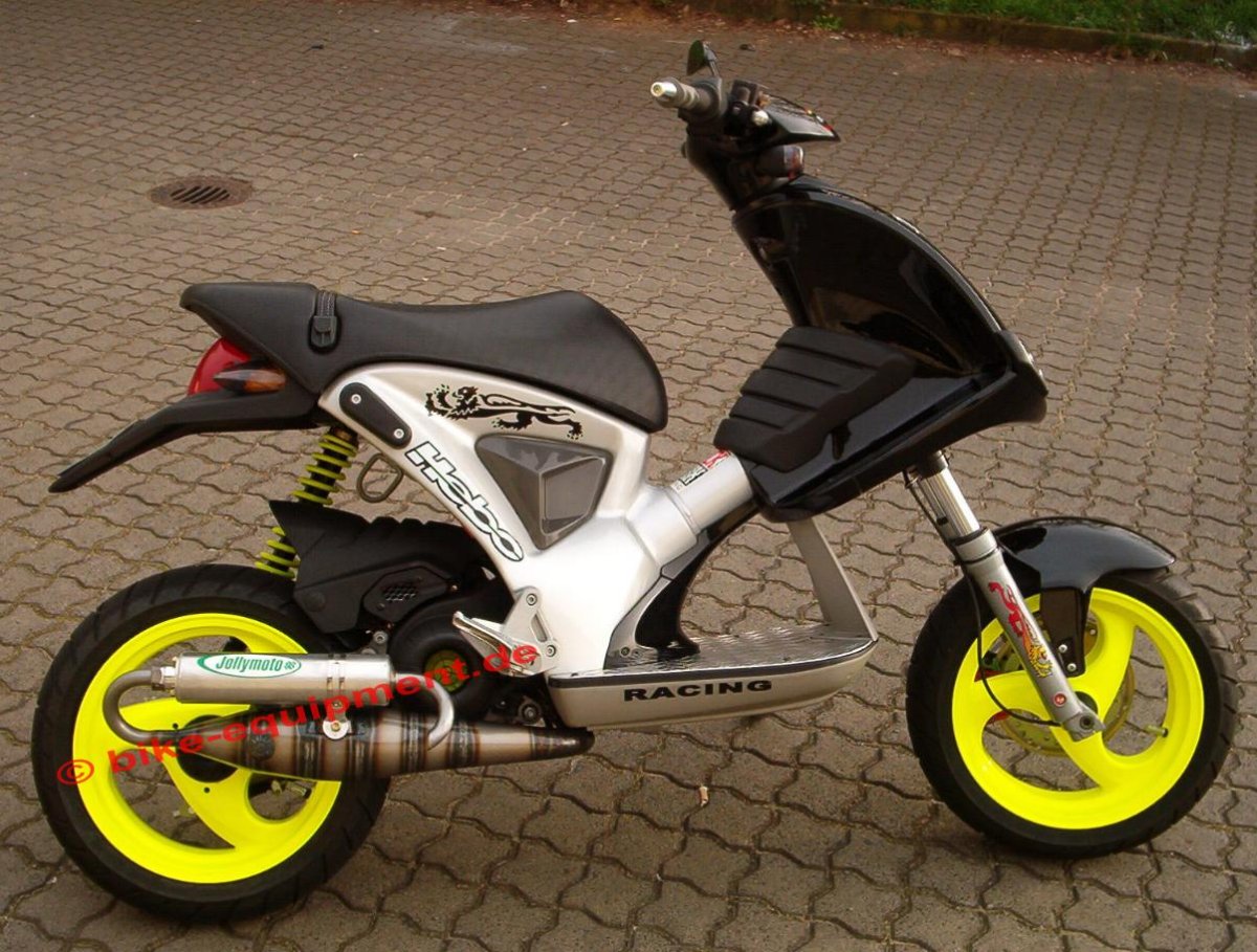 Yamaha Aerox стант
