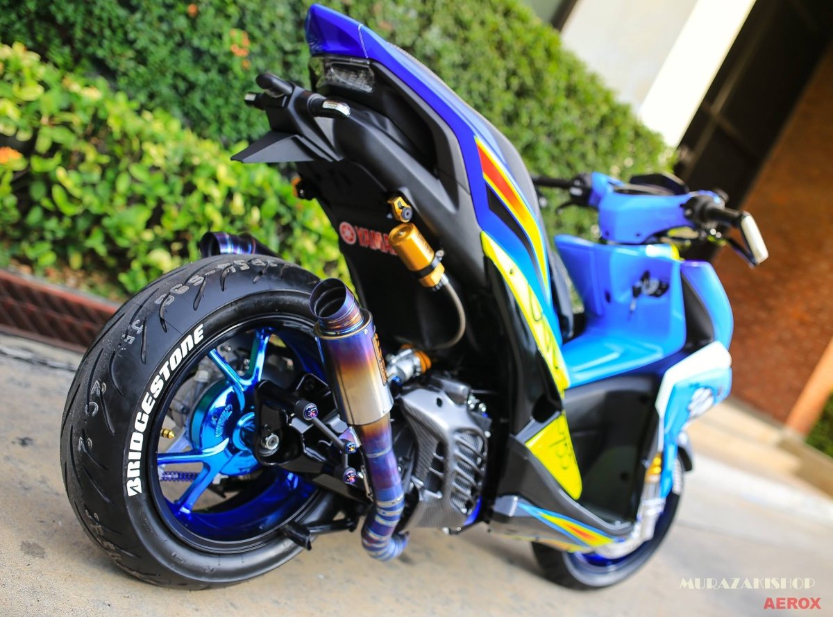 Yamaha Aerox 155 стант