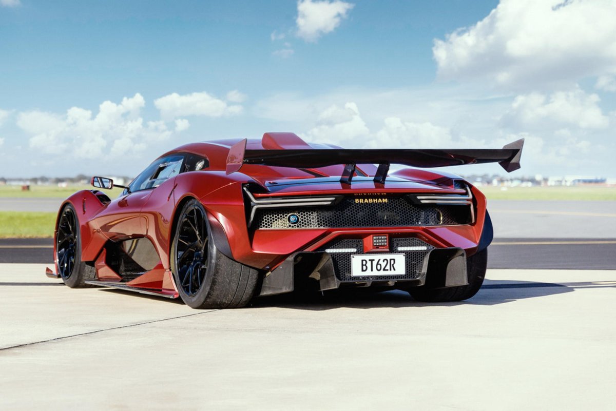 Brabham bt62 дорожная версия