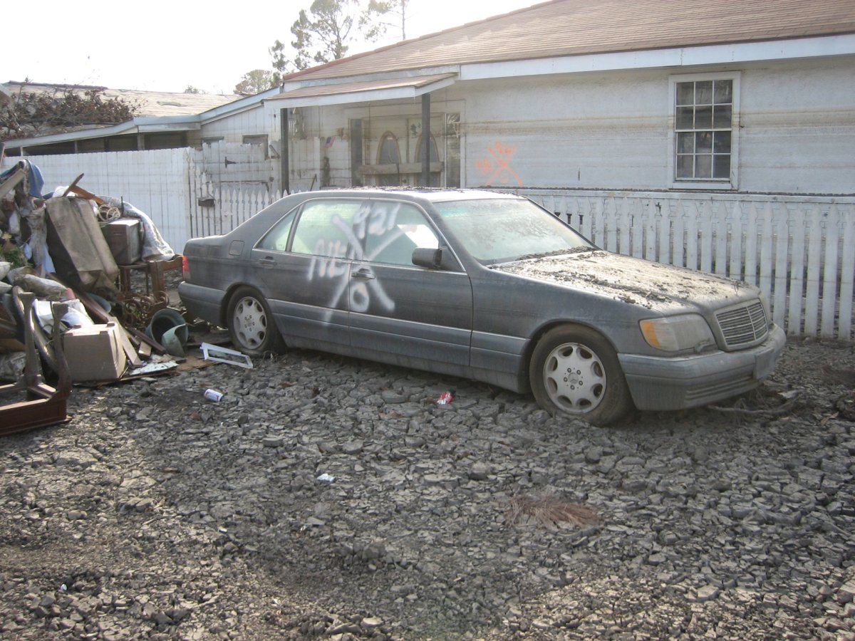 Расстрелянные Мерседес 140