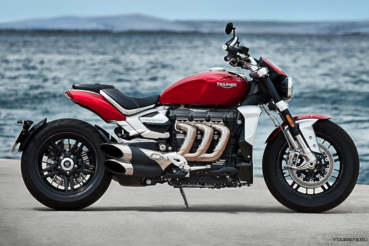 Мотоцикл Triumph Rocket 3r