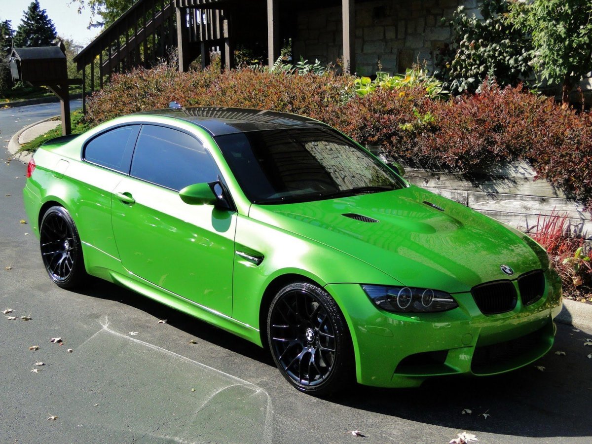 BMW 3 зеленая
