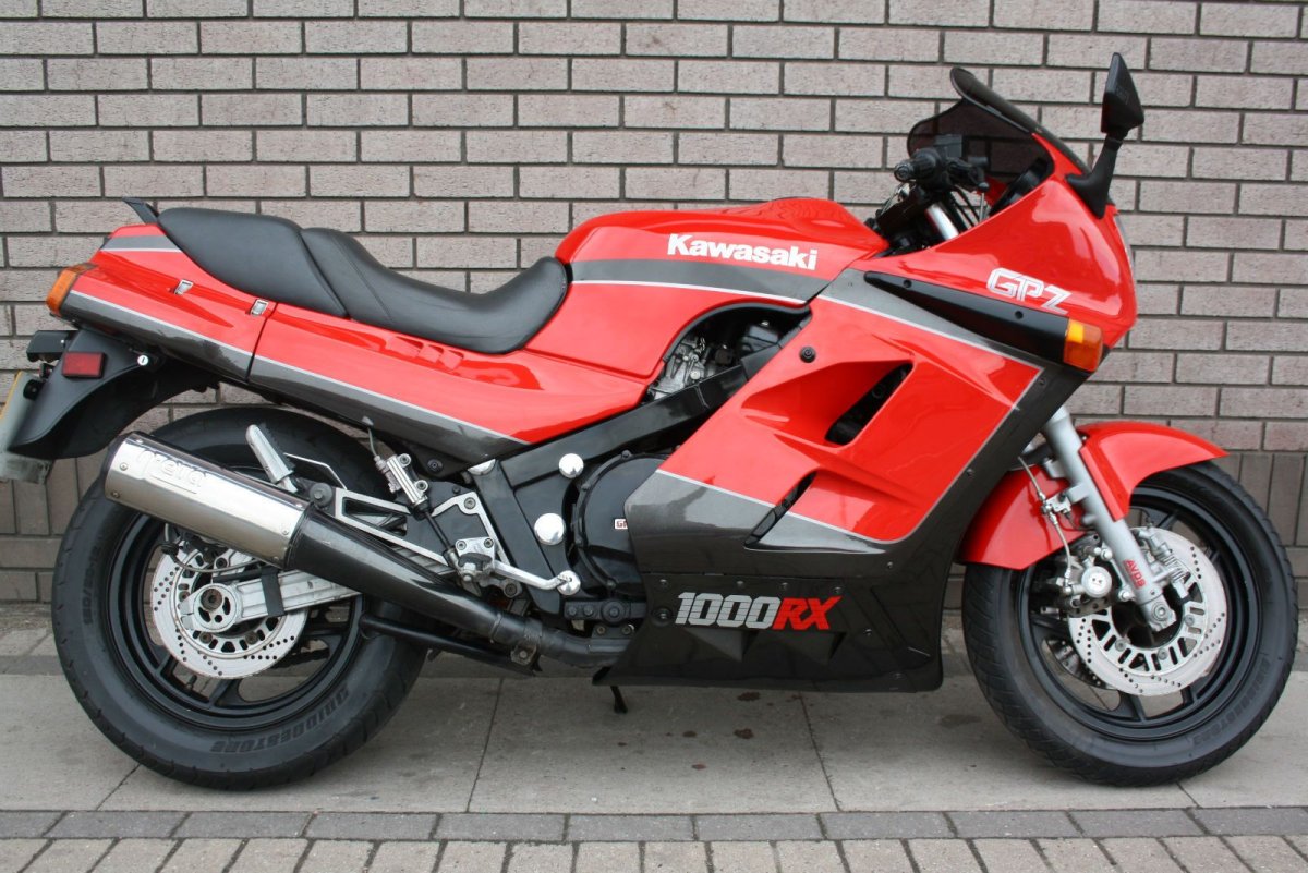 Кавасаки GPZ 1000