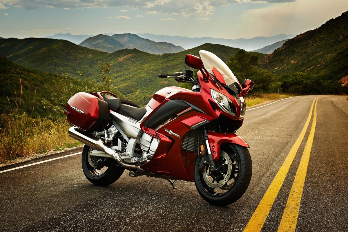 Туристический мотоцикл Ямаха FJR 1300