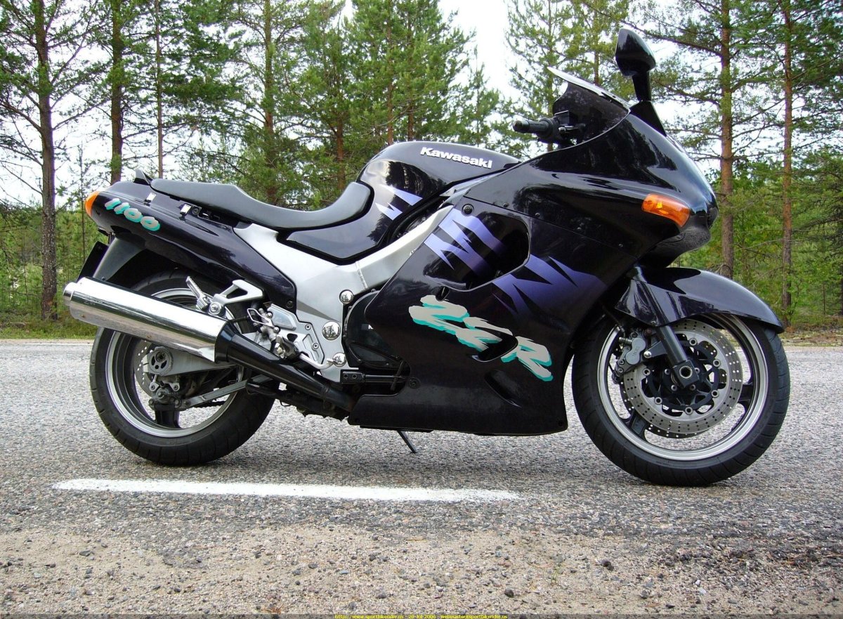 Кавасаки ZZR 1100
