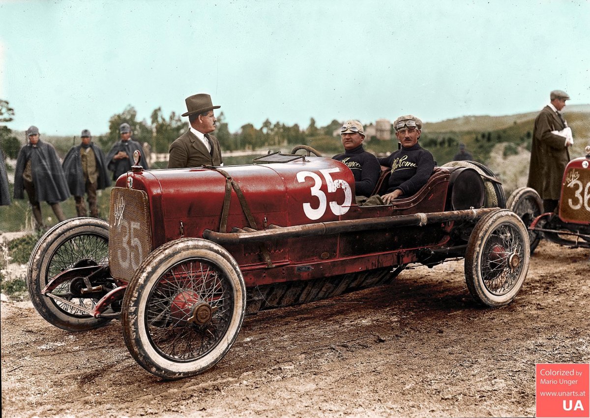 Автомобиль 1900
