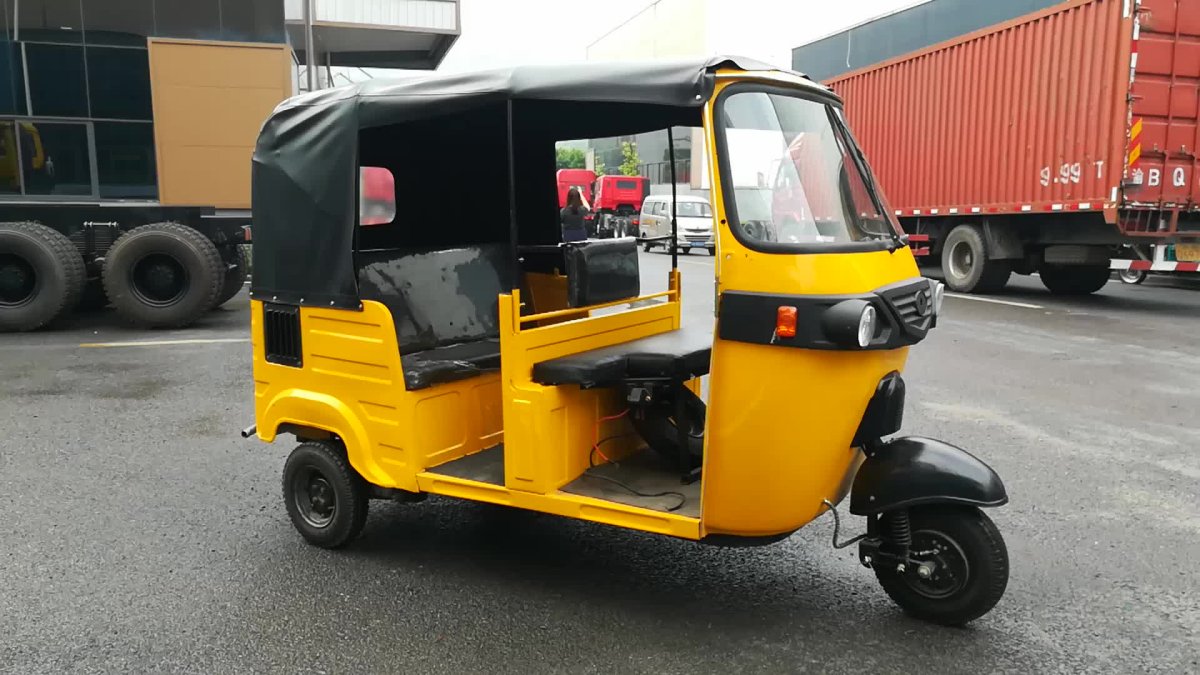 Bajaj моторикша