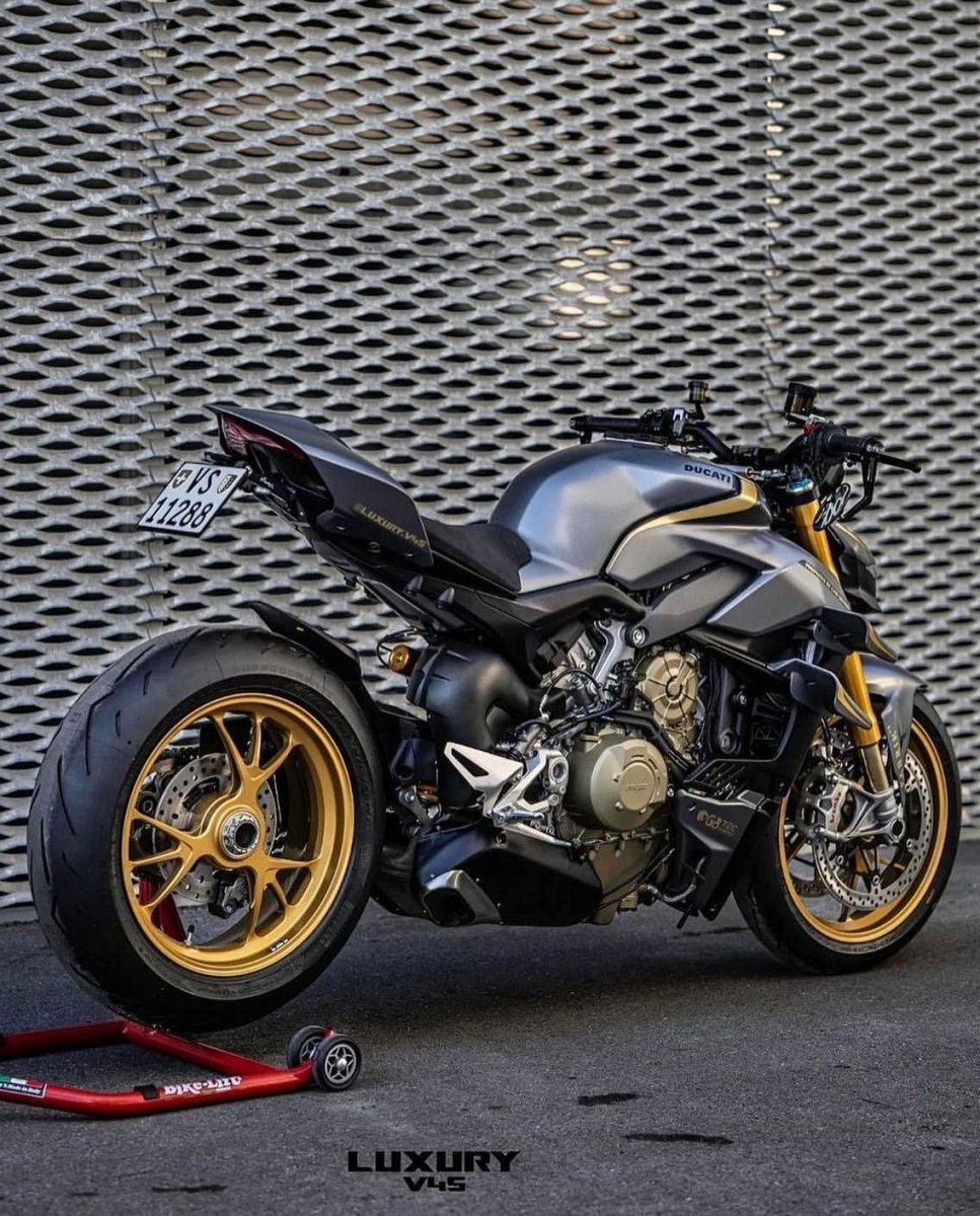 Ducati v4 черный