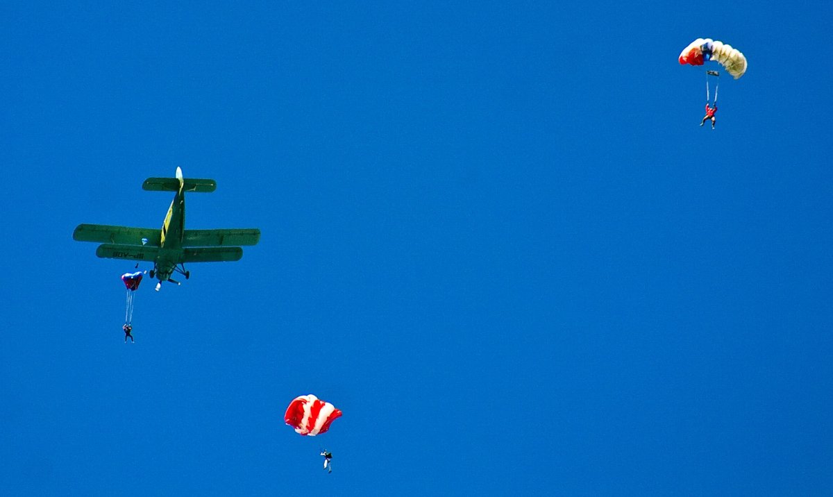 Самолёт для прыжков с парашютом