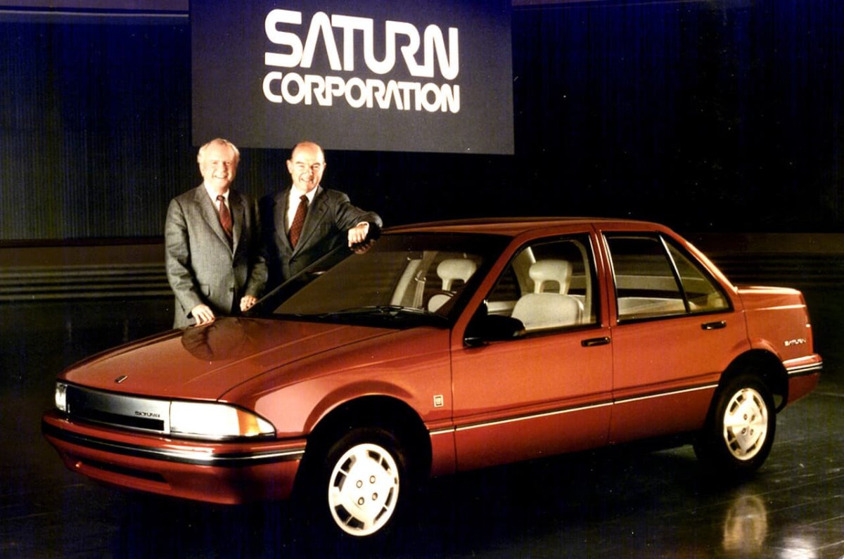 Сатурн автомобиль 1985