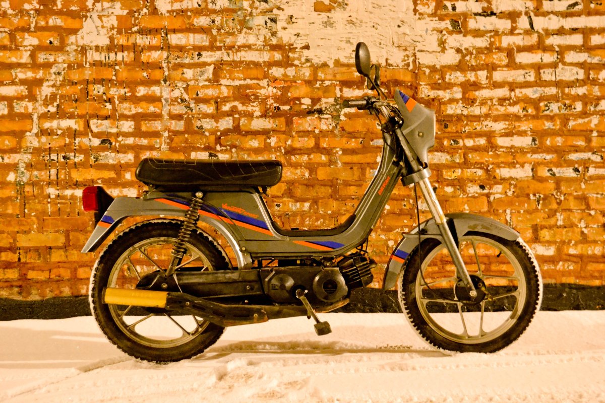 Emotion Moped