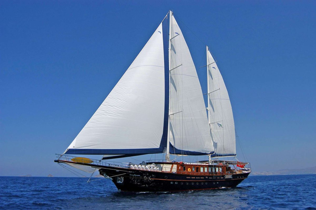 Яхта SEADREAM