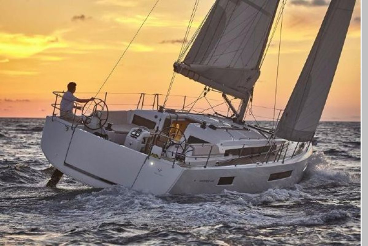 Яхта Sun Odyssey 440