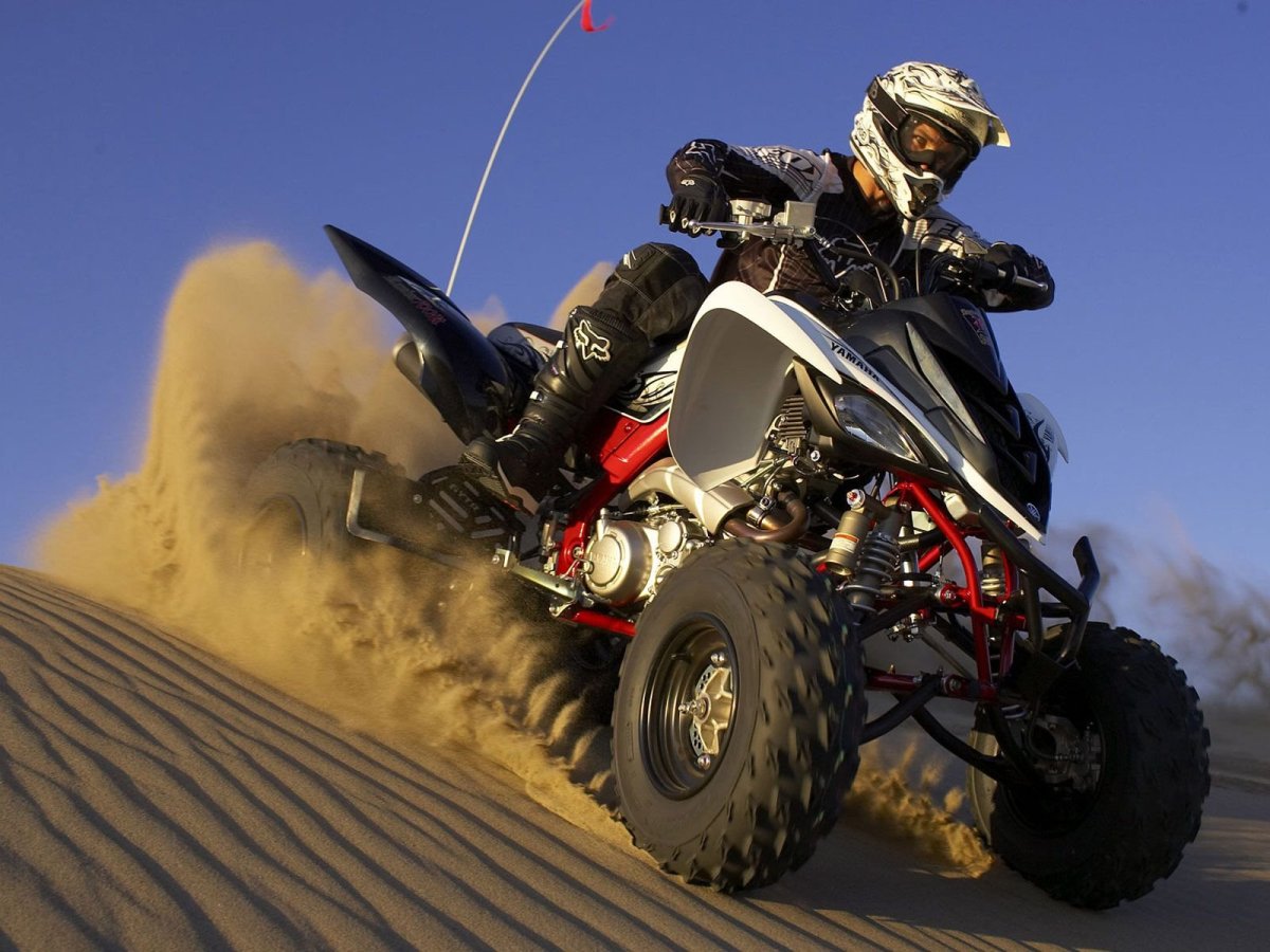 Спортивный квадроцикл Yamaha Raptor