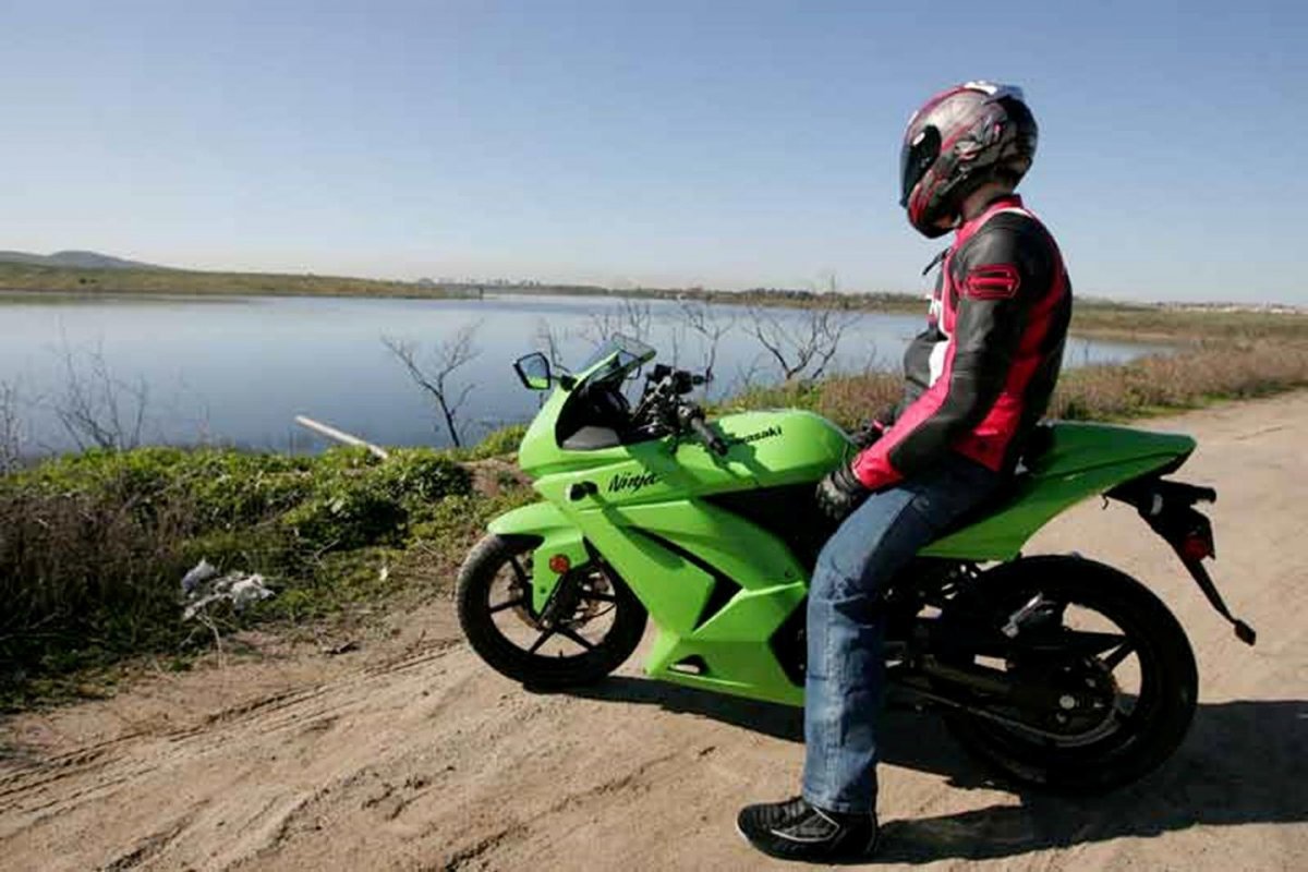 Kawasaki Ninja 250 стант