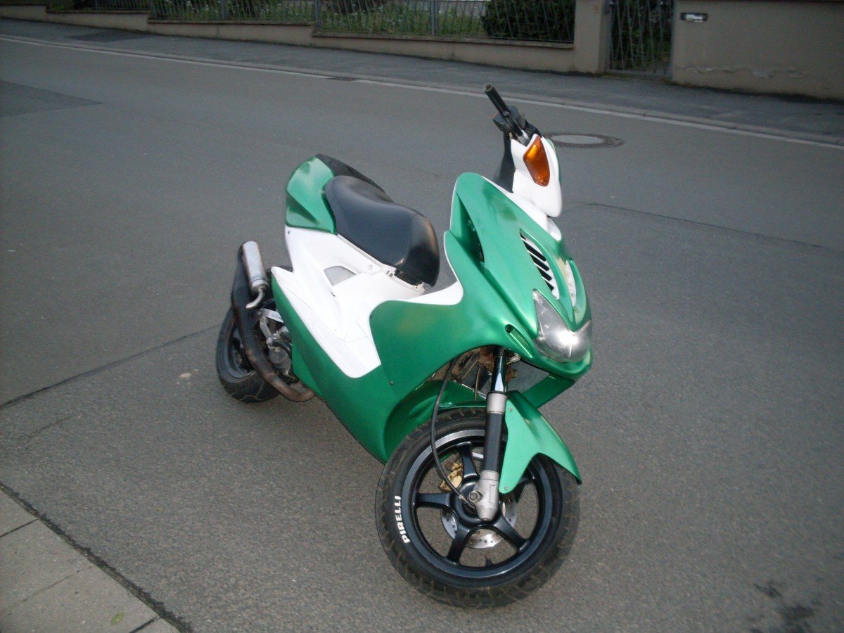 Yamaha Aerox 50 зелёный