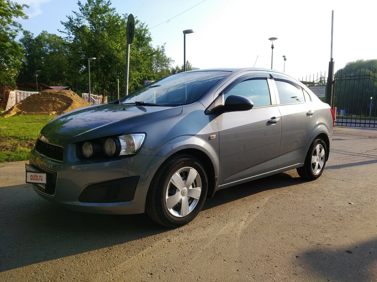 Chevrolet Aveo 2015 седан
