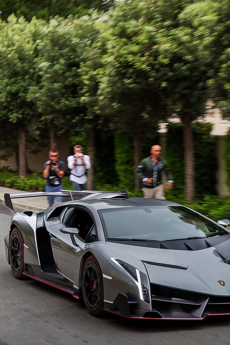 Lamborghini Veneno Roadster