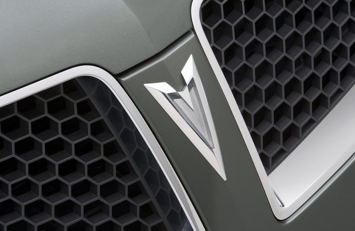 Марка автомобиля треугольник