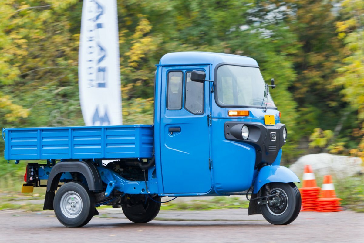 Трицикл грузовой Bajaj maxima