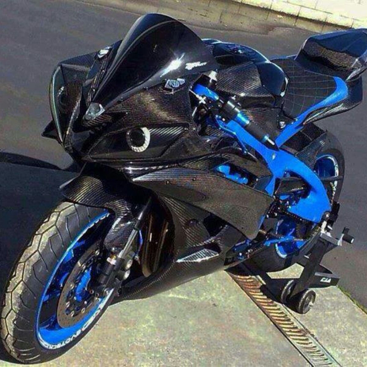 Yamaha r6 Carbon